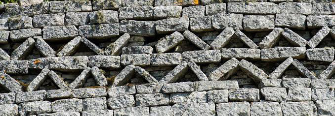Stone walls and chevron frieze at Great Zimbabwe